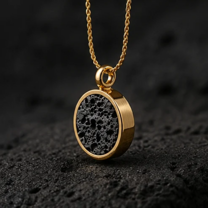 Collier avec pierre volcanique